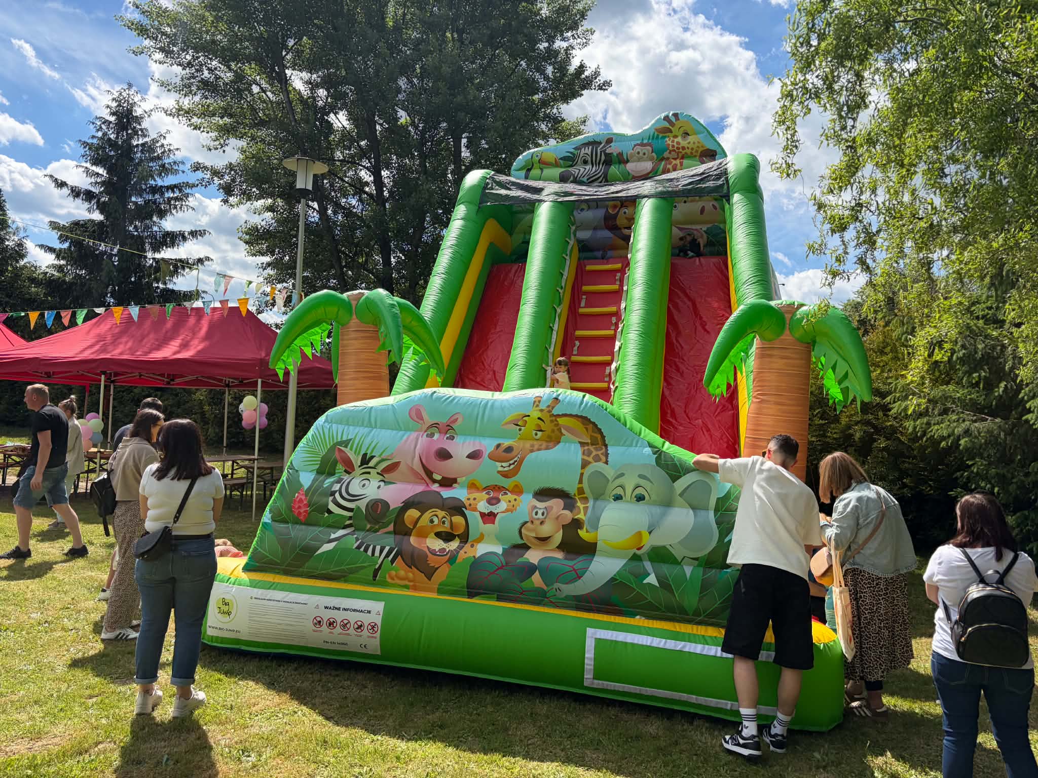 Safari podczas wydarzenia plenerowego